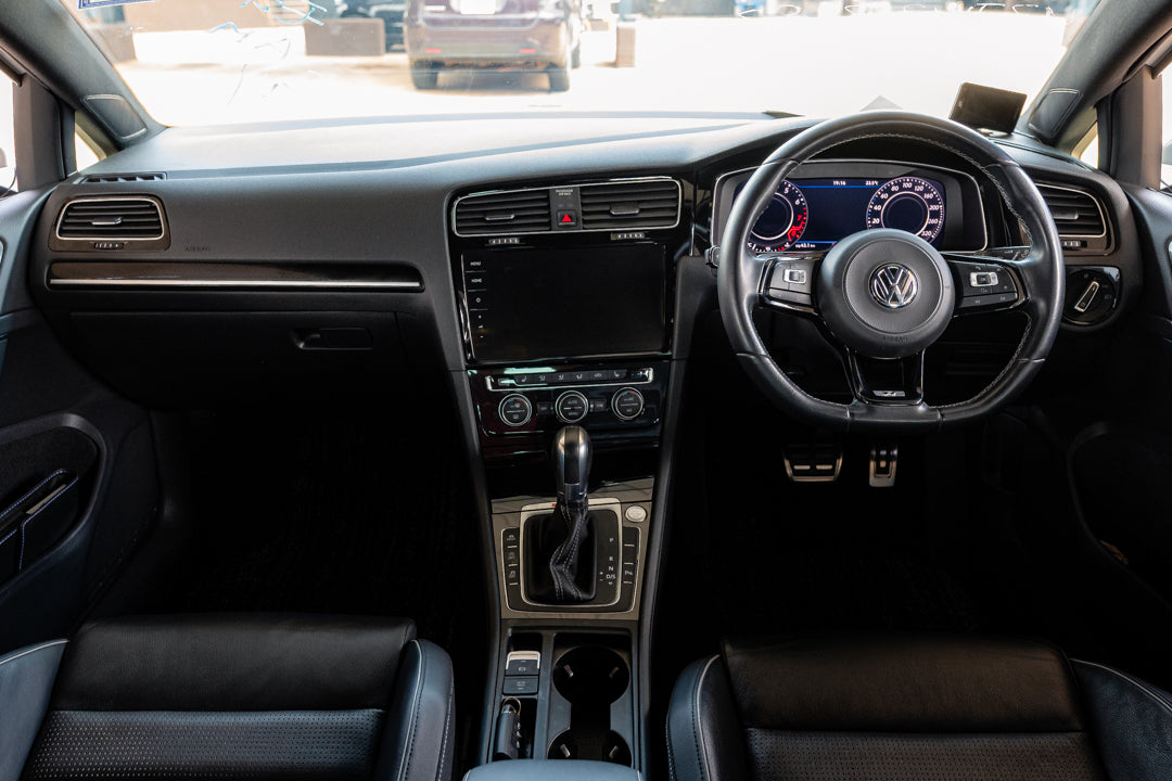 2018 VW Golf R pearl white