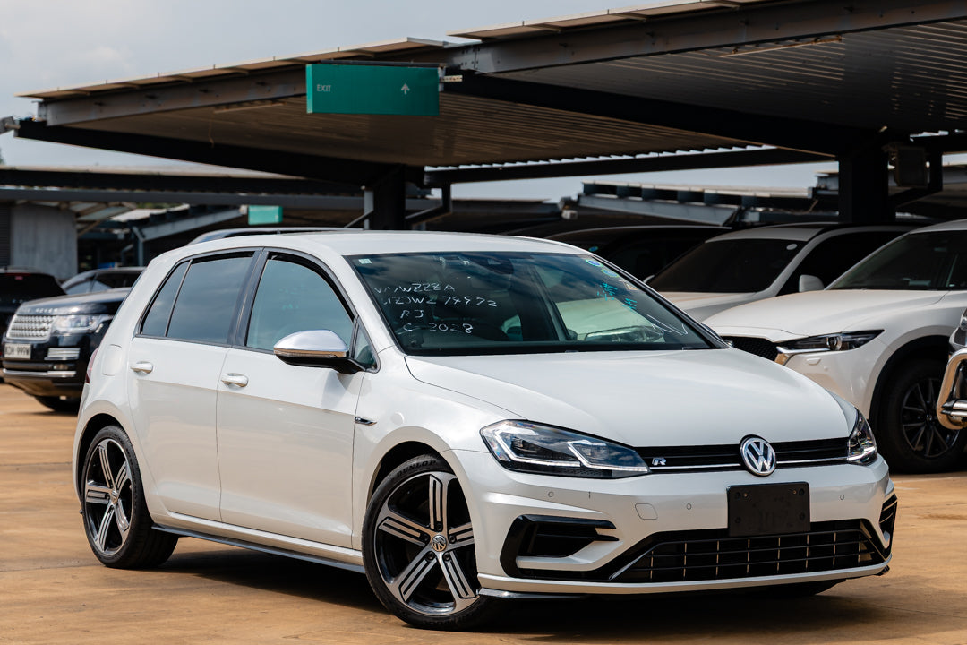 2018 VW Golf R pearl white