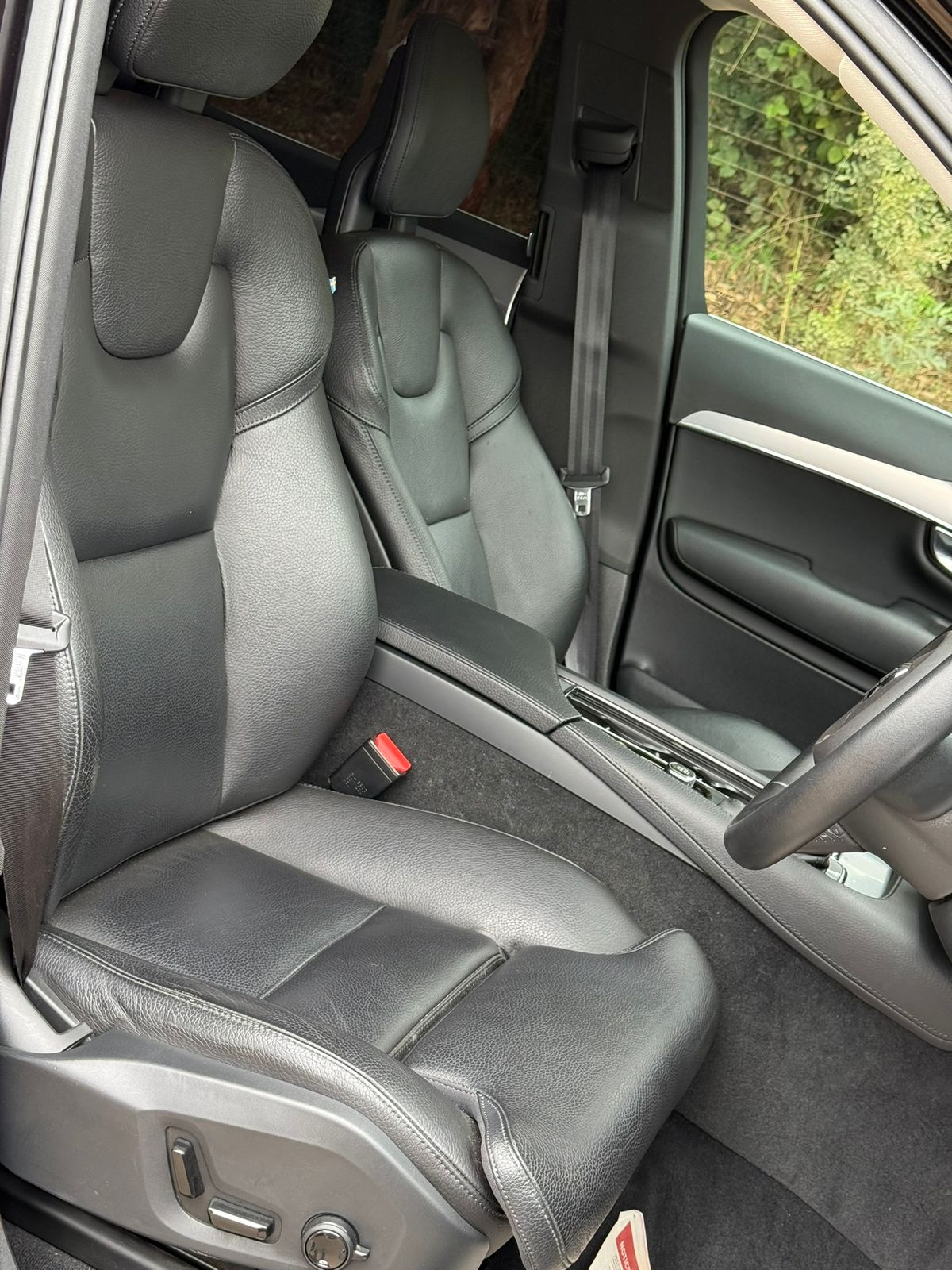 2018 Volvo Xc90 Petrol Black (7 Seater)