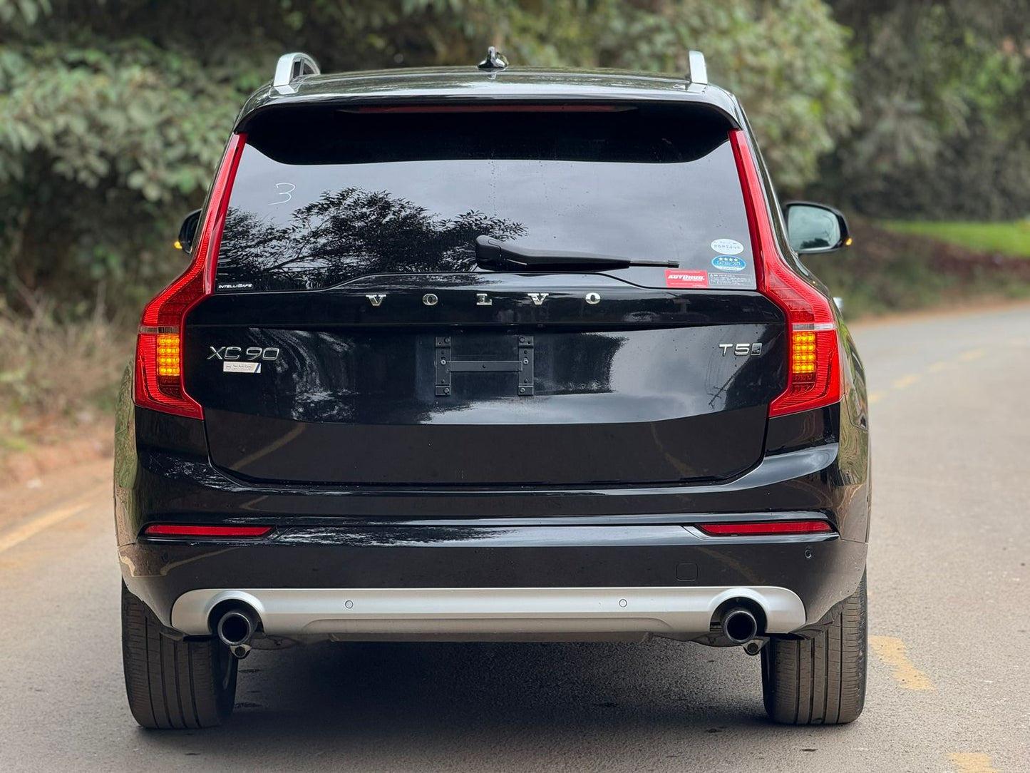 2018 Volvo Xc90 Petrol Black (7 Seater)